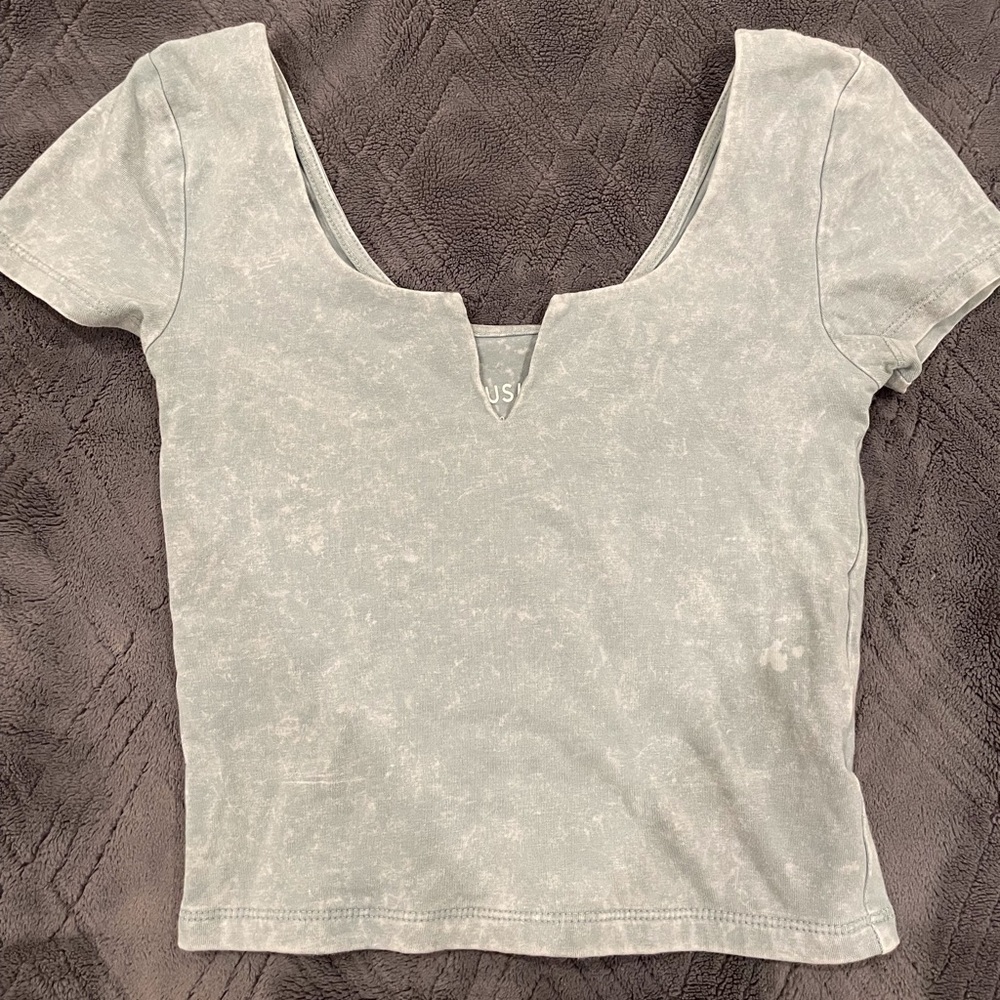 Aeropostale baby blue white tie dye crop top and v crop in front